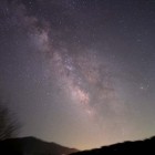 治部坂高原の星空。届きそうな星と神秘的な景色を見ることができます。「写真提供:浪合観光協会」
